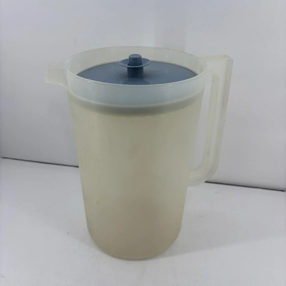 Vintage Tupperware #1416-4 #1417-5 Sheer 1 Gallon Pitcher w/Blue Push-Button Lid